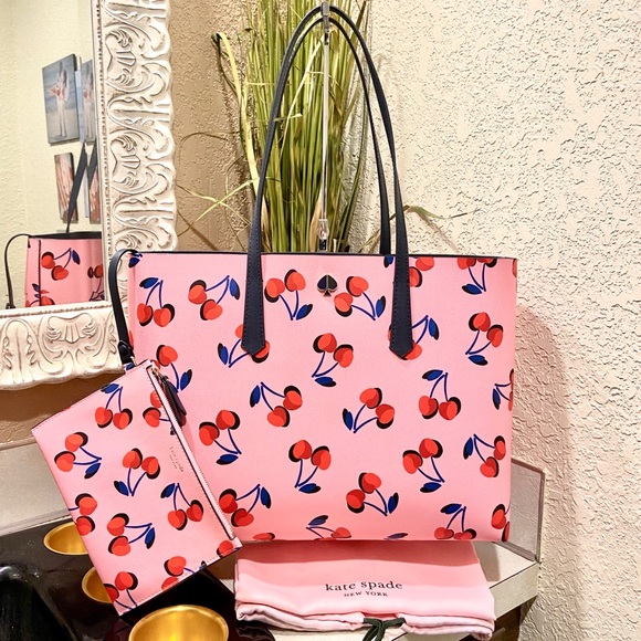 molly cherries large tote